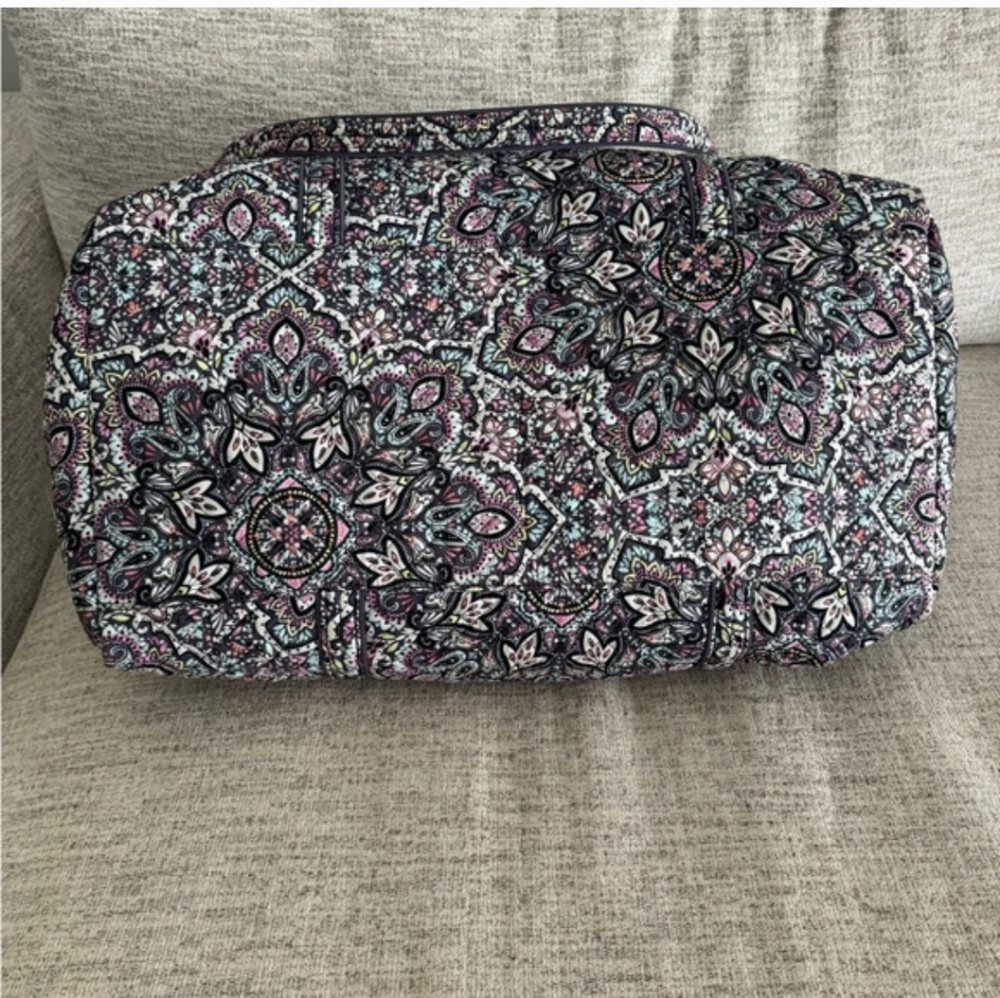 Vera Bradley Large Duffle Bag- GRAY & Pink & Blue & Black & White - Picture 4 of 6